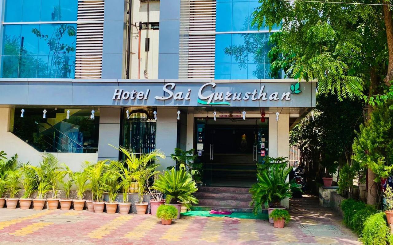 Hotel Sai Gurusthan Shirdi Extérieur photo