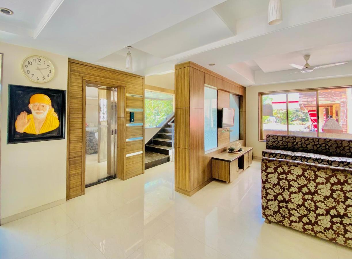 Hotel Sai Gurusthan Shirdi Extérieur photo